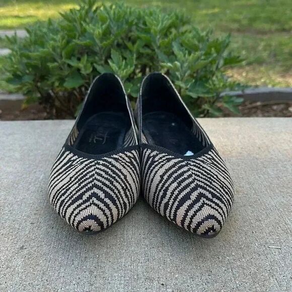 Nanette Lepore Zebra Print Flats - Picture 2 of 10